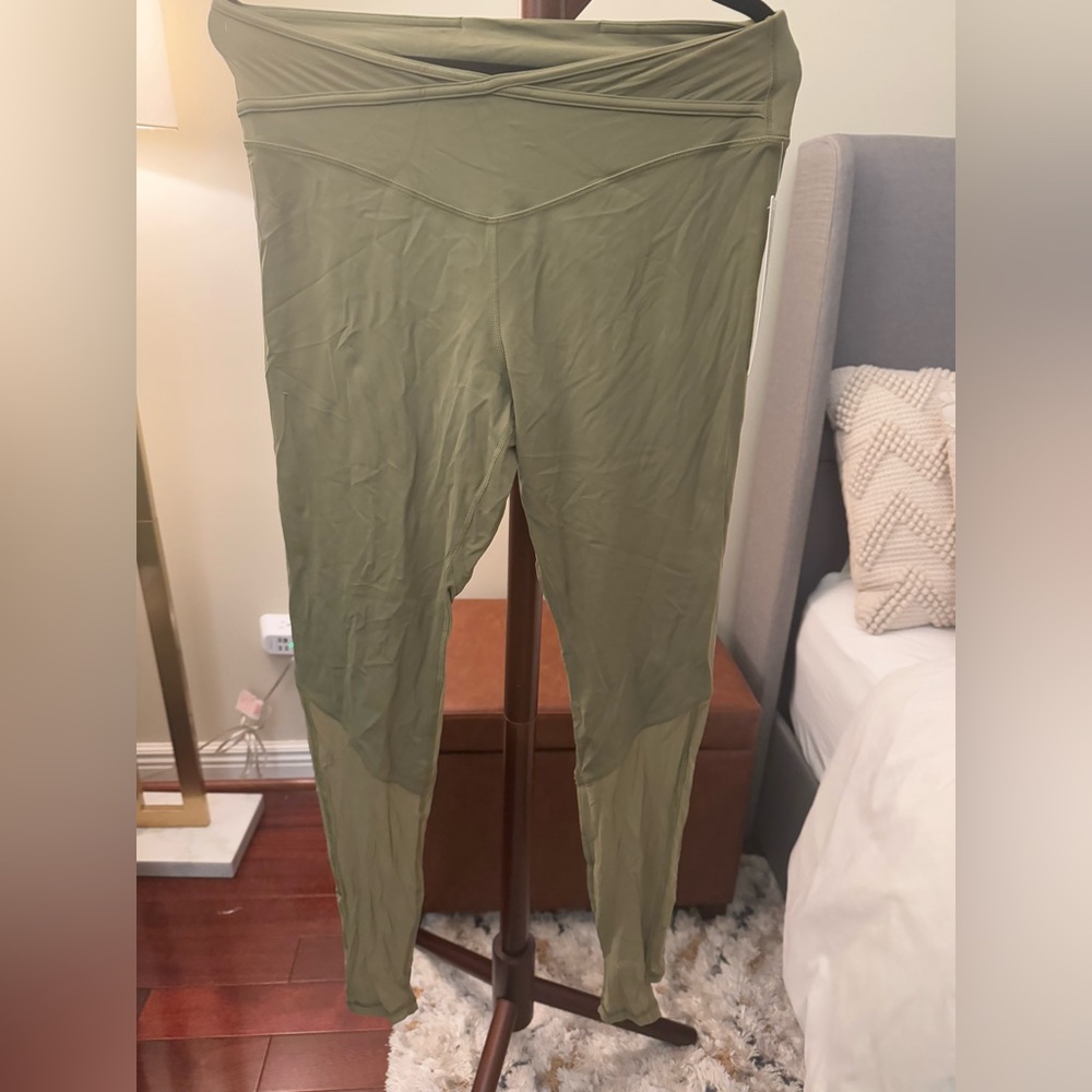 Lululemon Nulu and Crisscross Mesh Stirrup Tight NWT